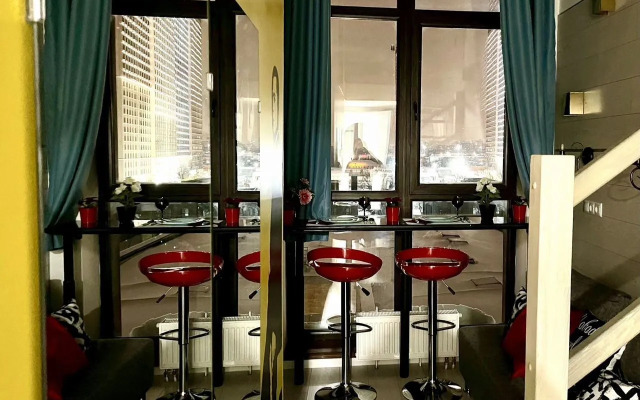 Квартира Двухуровневая студия рядом с метро Селигерская