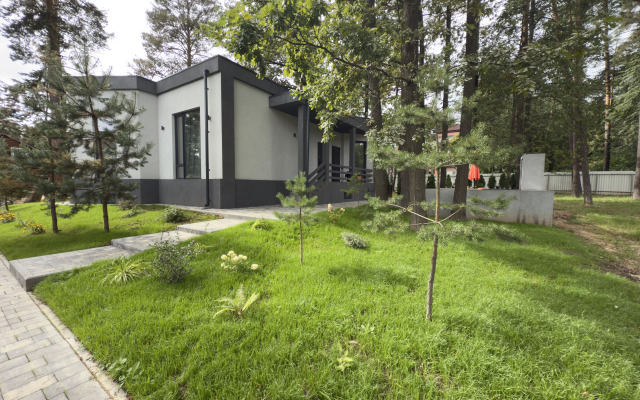 s 2-mya spalnyami Private house