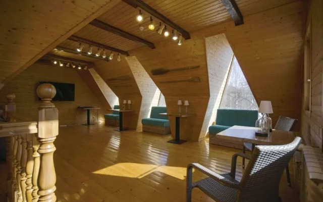 Co Svoim Bannym Kompleksom I Baccejnom Private House