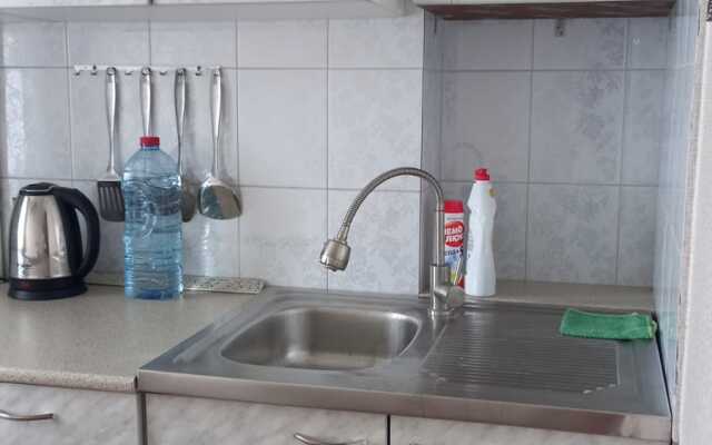Na Dugina 18 Flat
