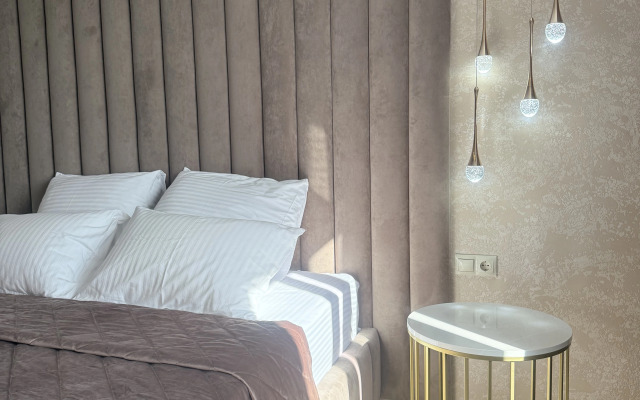 Dizaynerskaya S Vidom Na Reku Flat