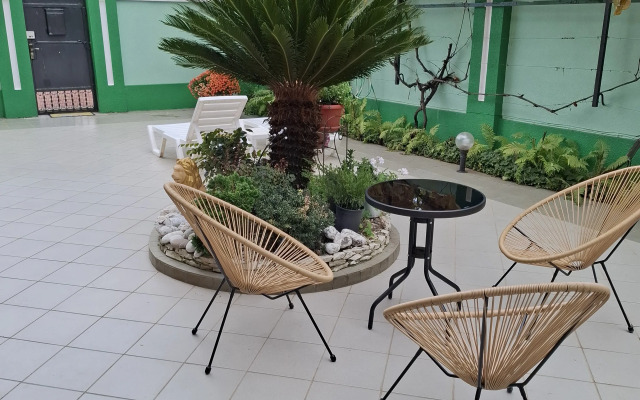 Veronika Guest house