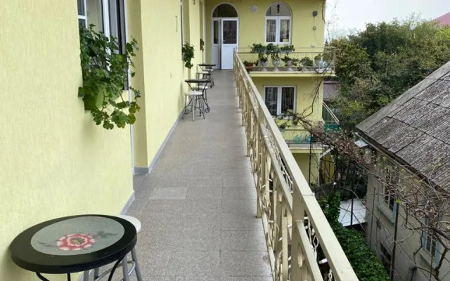 Uyut Guest House
