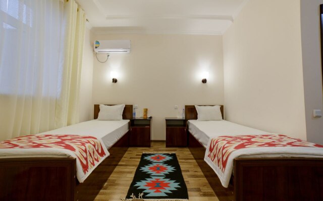 Hotel Caravan Hotel