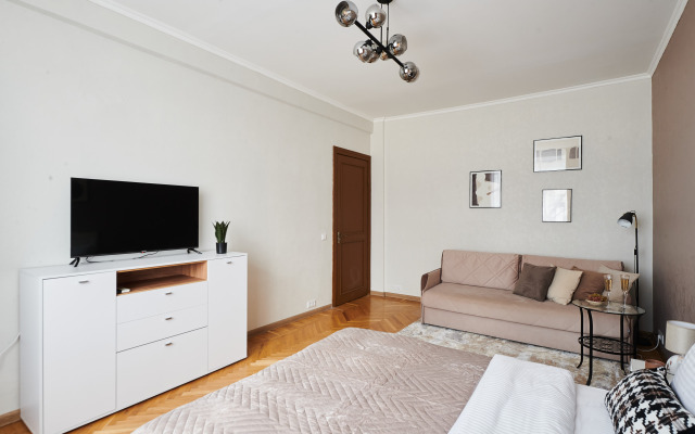 GM CHetverka novaya u Naberezhnoj Apartments