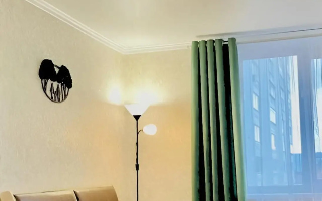 Marat Home po Ul. Suleymanovoy 7 Flat