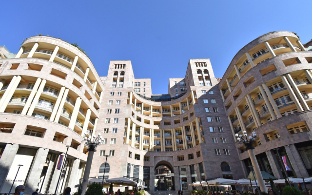 Trekhkomnatnaya Prostornaya na Severnom Prospekte, Hh556 Flat