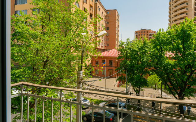 KeyGo #0080, 1 Bedroom, Saryan Street Apartments