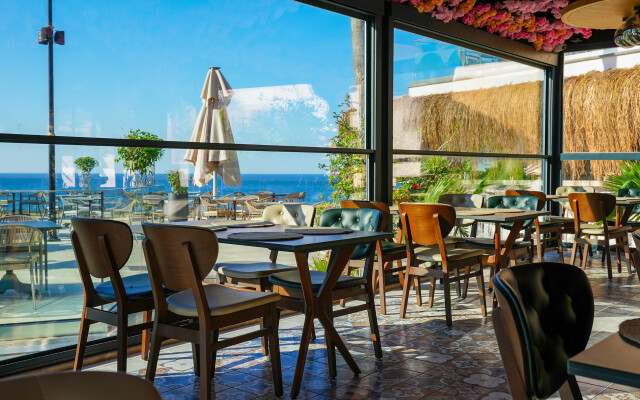 Ada Port Hotel - Adults Only