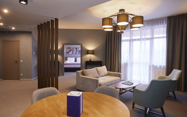 Green Flow Hotel