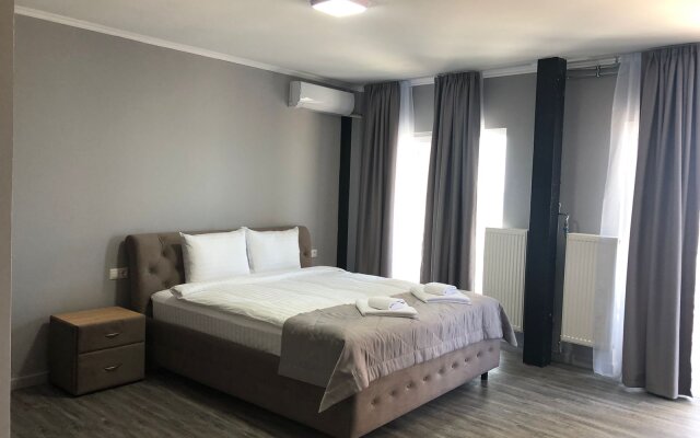 Port Hotel