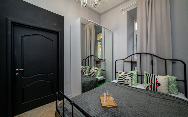 Апартаменты Жуковского 1/2/10 с2 (109)