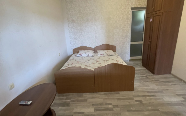 Topchyan 15 Guest house