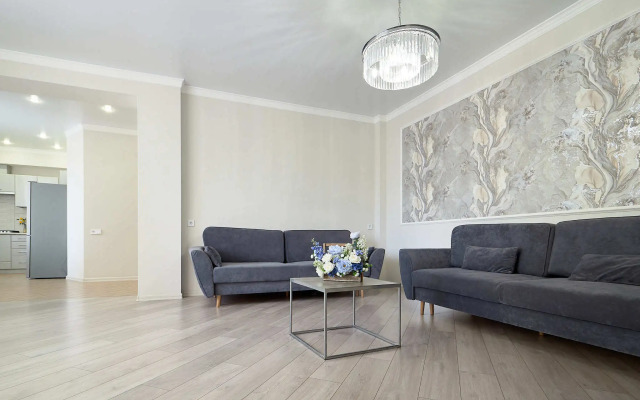 Na Ulitse Dekabristov 37b Flat