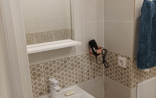 Uyutnaya U Naberezhnoy Kvartira
