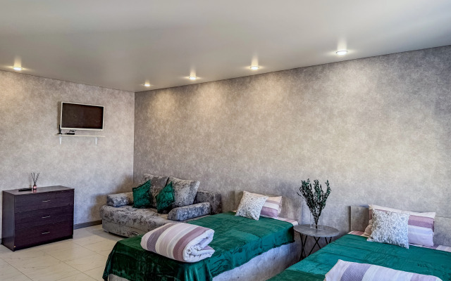 Ryadom S Avtovokzalom Flat