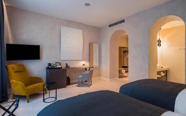 Monograph Hotel (by Travel Agency)