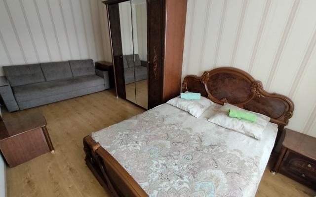 Квартира на Айская 22 возле ТРЦ Ultra