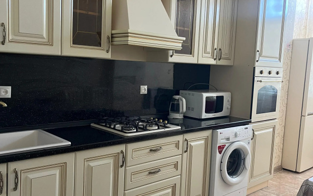 Апартаменты КвартОтель на М.Горького 85Б 2