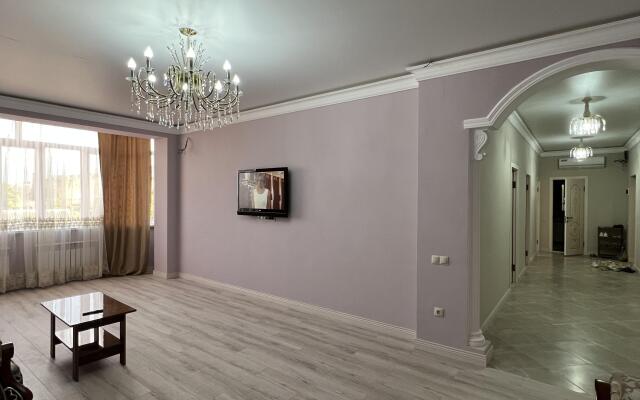 Апартаменты Квартира 3х Комнатная в Центре Города