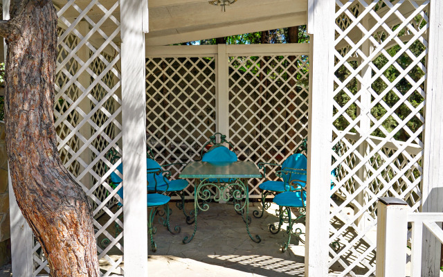 Bon Maison  Boutique Hotel
