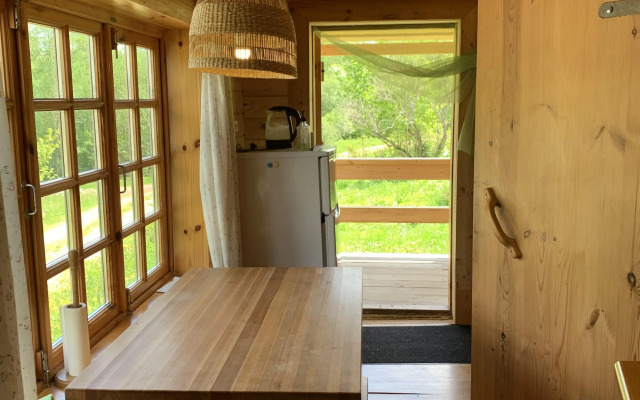 Бунгало Изба Пасечника трехместная. Хутор Медовый.