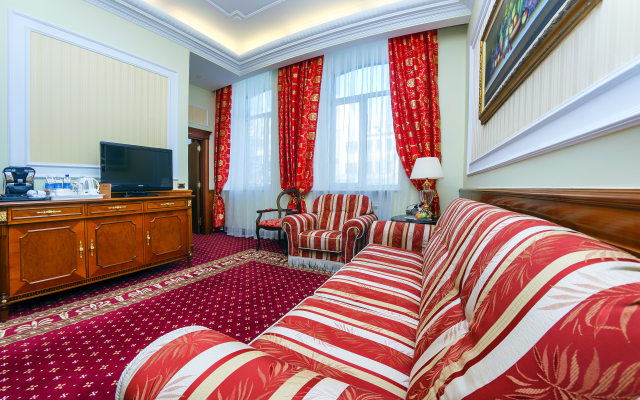 Parus Hotel