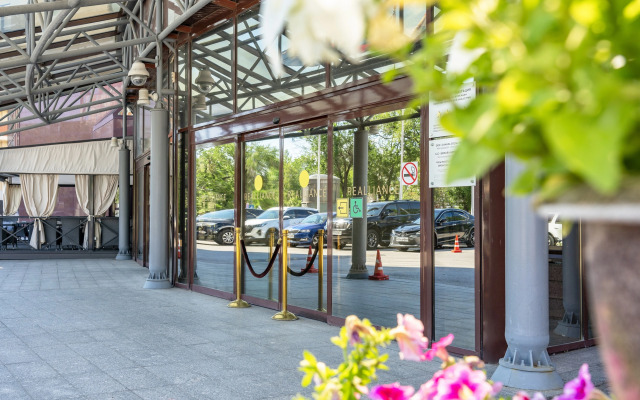 Realliance Samara Hotel (Ex Renaissance Samara)