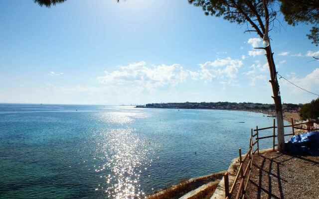 Tuntas Suites Altinkum Apart-Hotel