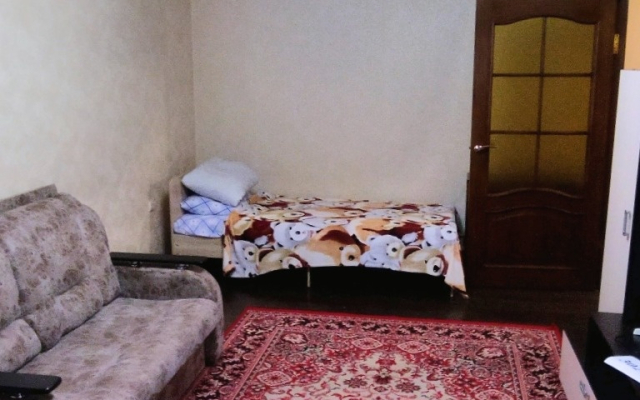 Kvartira Na Oktyabryskoy 215/1 Apartments