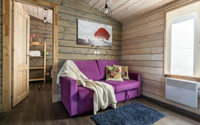 Частный дом с 2-мя спальнями и кухней-гостиной