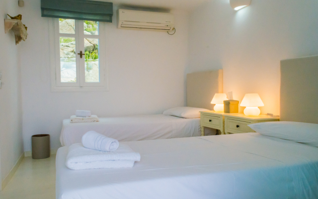 Luxury Chara with Private Pool Villa