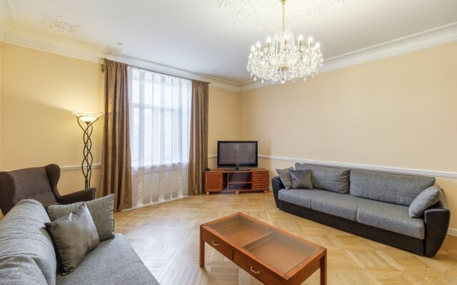 3 Spalni U Manezhnoy Ploschadi 8 gostei Apartments