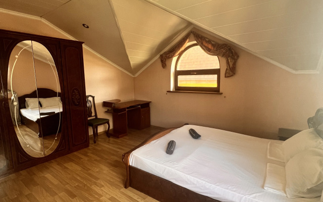 Magic Club Na Naberezhnoy Guest house