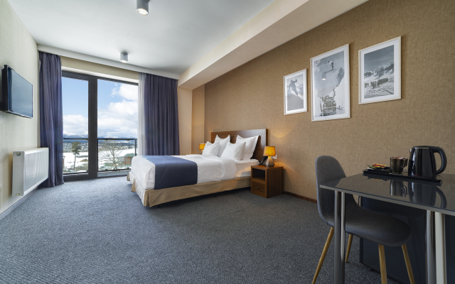 Auroom Resort Hotel
