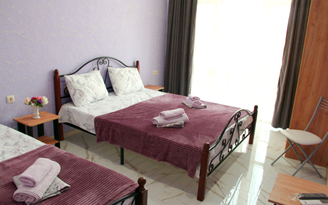 Rozovaya Laguna Guest House