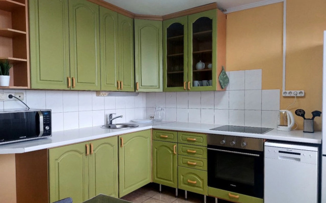 Prostornaya Na Drevlyanke Flat