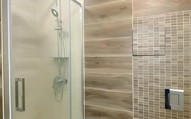 Studiya S Balkonom Alax Naprotiv Delta Sirius Apartments