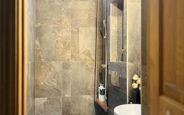 U Kitayskoy Besedki Guest House