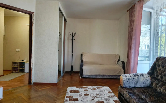 1 Kkv V Pesochnom Flat