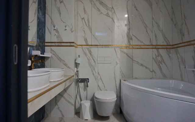 Prostornaya Treshka Flat
