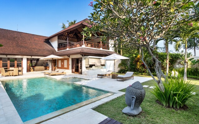 Вилла Candi Kecil Empat