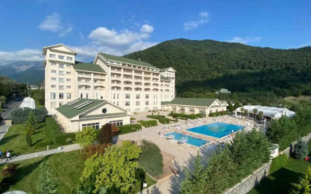 Qafqaz Riverside Hotel