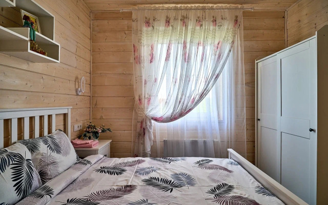 Kottedzh s saunoy ryadom s Petergofom Private house