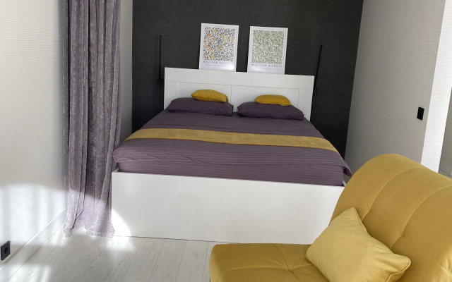 Svetlaya Studiya Na Beregu Volgi V Tsentre Goroda Flat