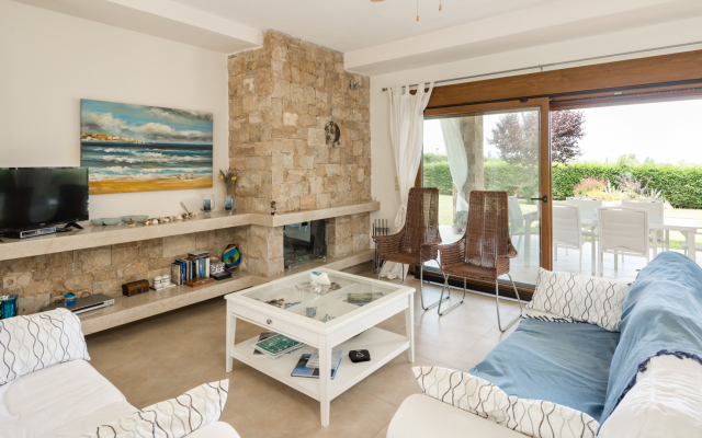 Belus Luxury Sani Villa