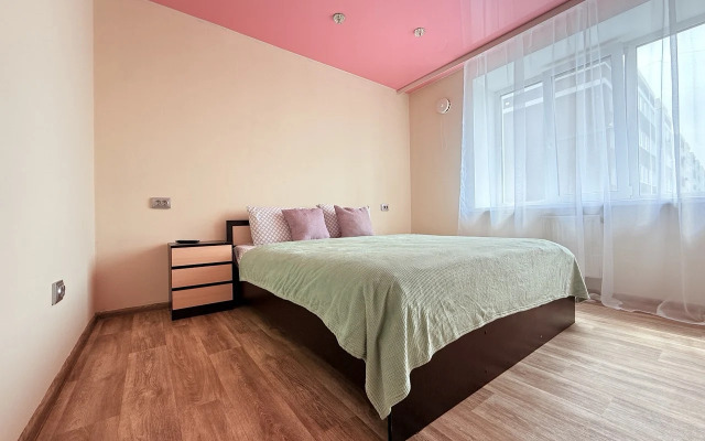 Aprel Na Ul. Pugachyova Apartments