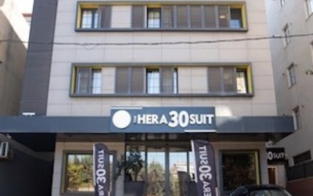 Отель The Hera 30 Suit