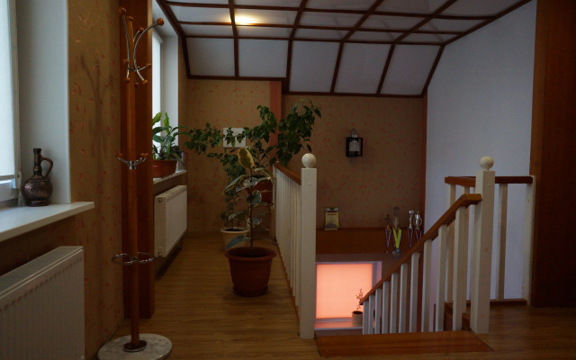 U Tani Guest house