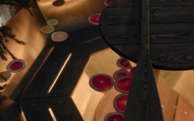 Частный дом на берегу реки